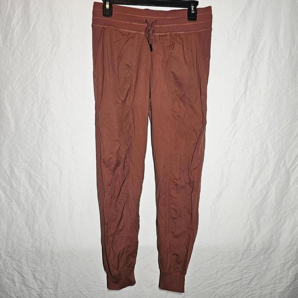 Lululemon burnt orange sienna athleisure jogger leggings